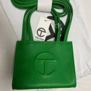 Meet your Posher, Bartlett